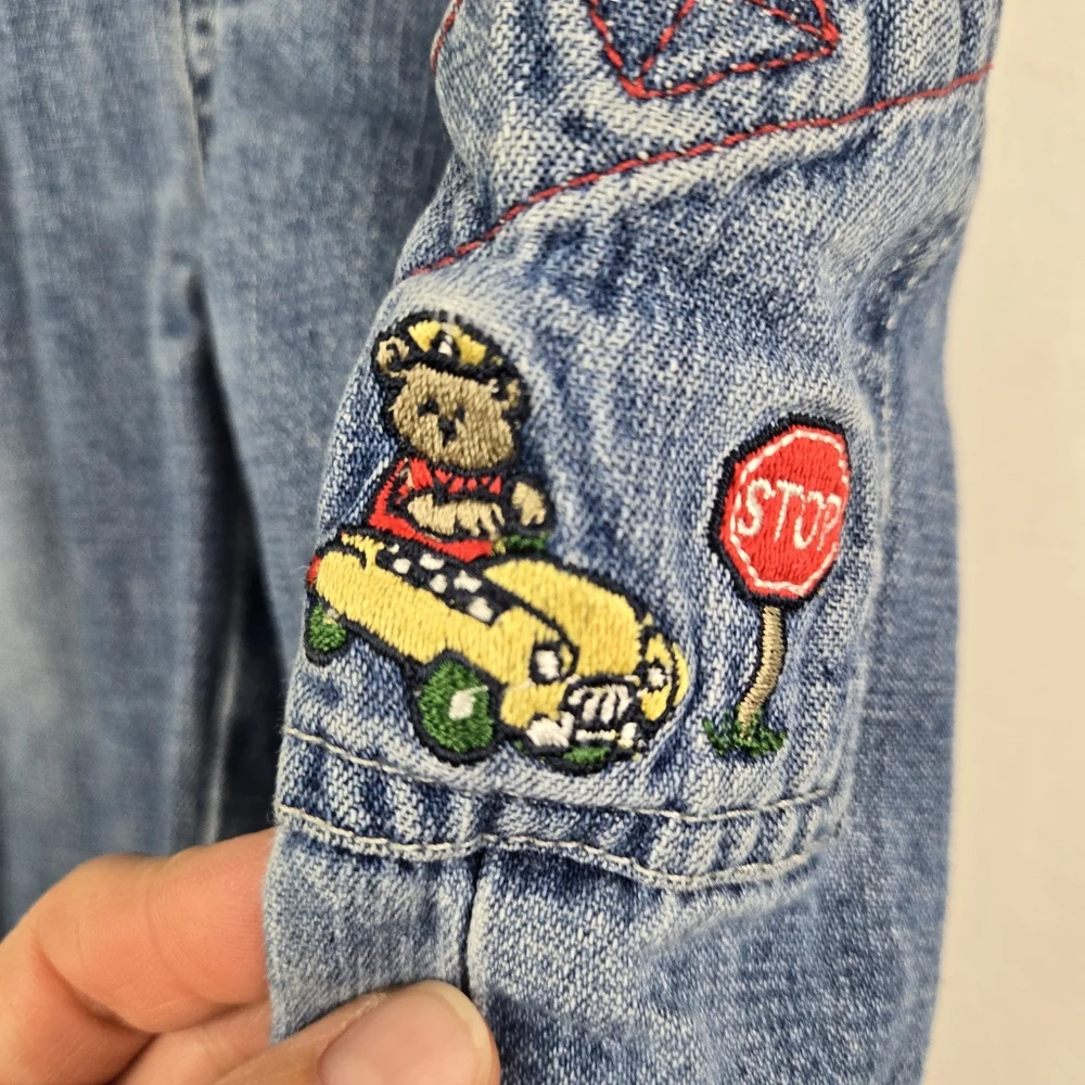 Vintage Oshkosh Baby Jeans With Bear In Car Patch Size‎ 6-9 Months